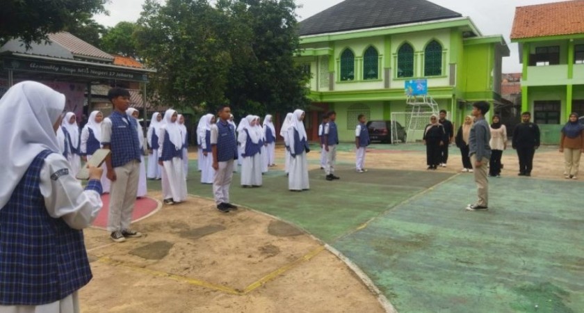 Penanaman Karakter Tim Paskibra MTs Negeri 17 Jakarta Melalui PUSDIKLATSAR Paskibra yang Menantang